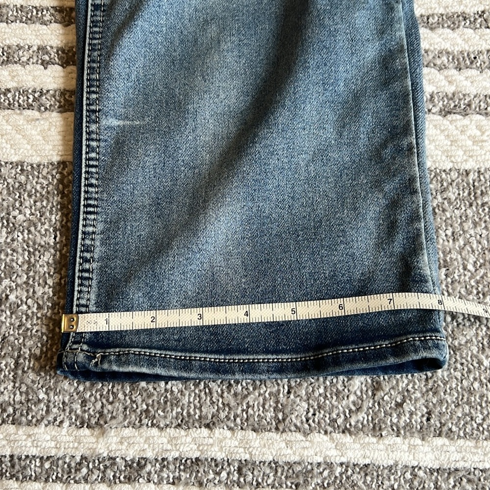 CATO // CROPPED STRAIGHT CURVY FIT JEANS - Picture 9 of 10